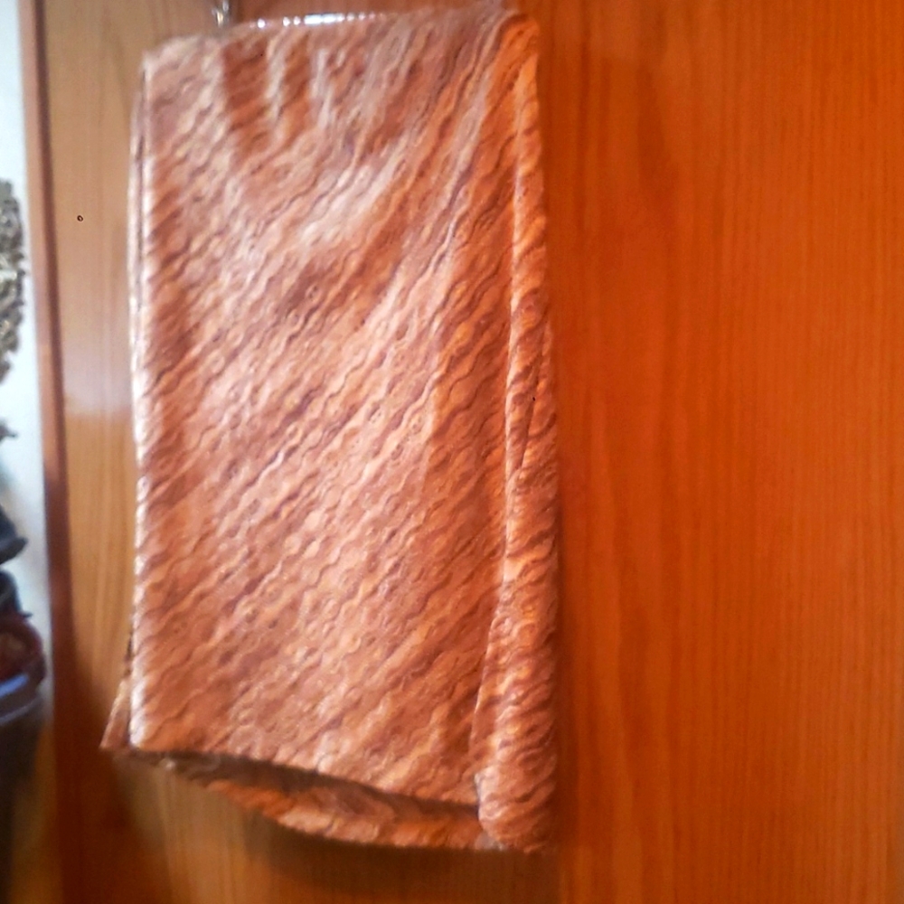 Womans brown skirt